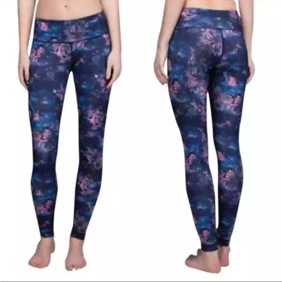 Lululemon  Wunder Under Moody Mirage Berry Blue Floral Legging Sz 4 Essential - Picture 1 of 8